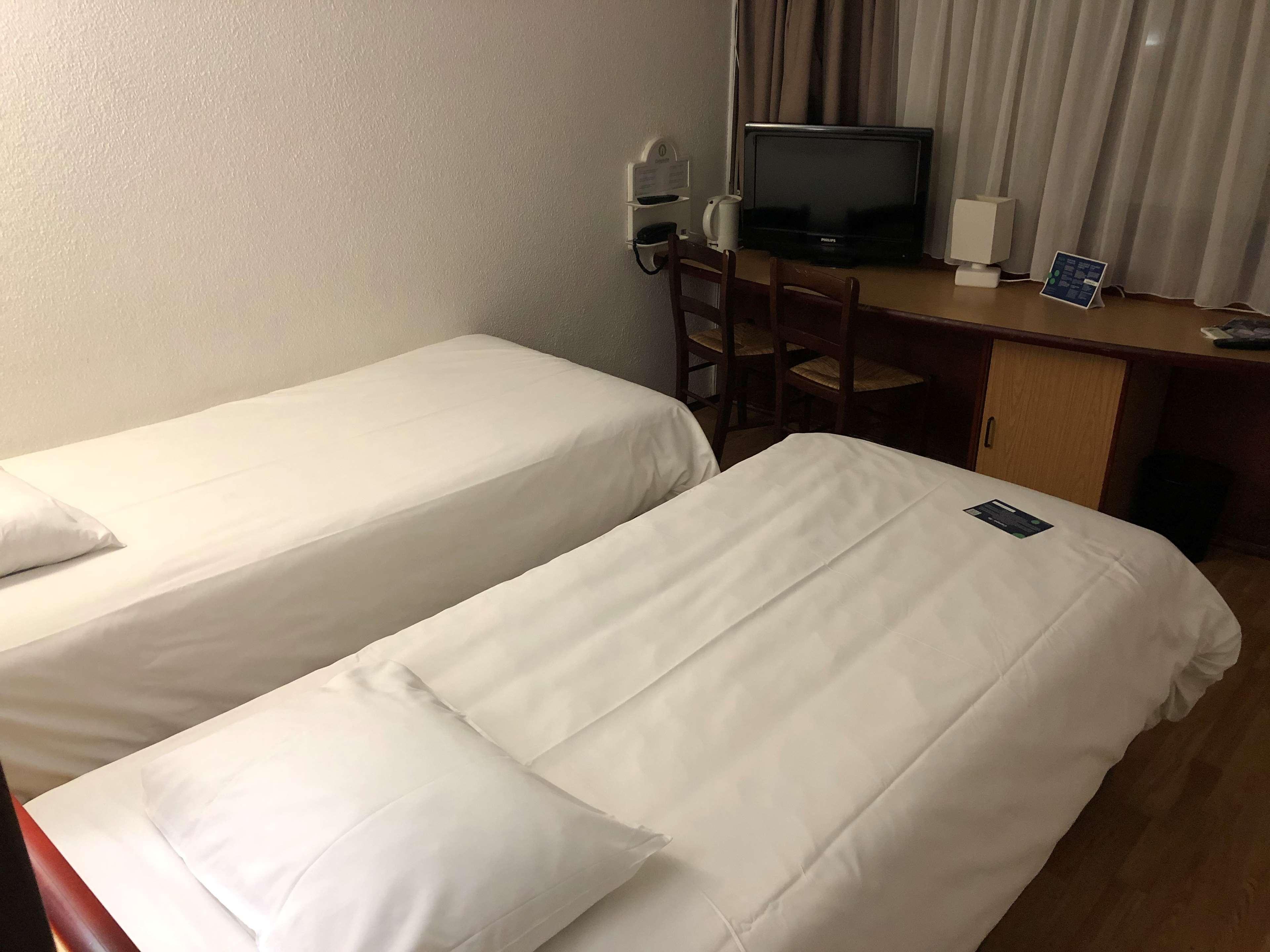 南佩皮尼昂钟楼酒店 外观 照片