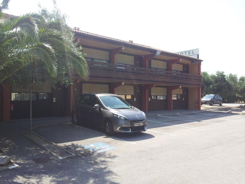 南佩皮尼昂钟楼酒店 外观 照片
