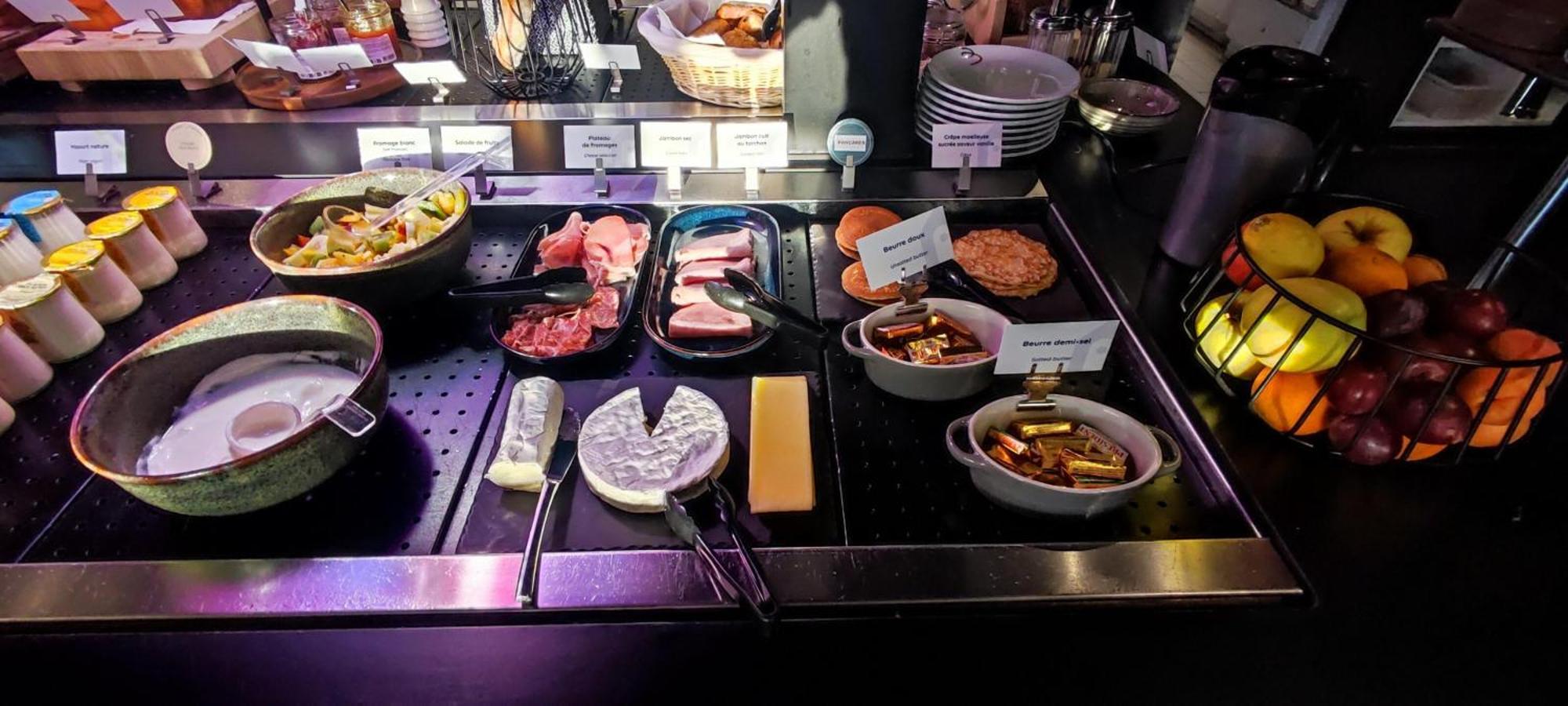 南佩皮尼昂钟楼酒店 外观 照片