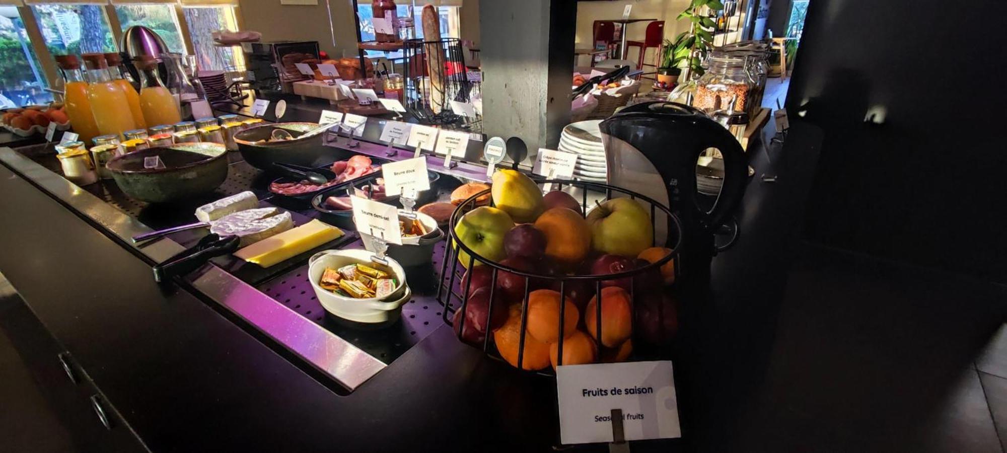 南佩皮尼昂钟楼酒店 外观 照片
